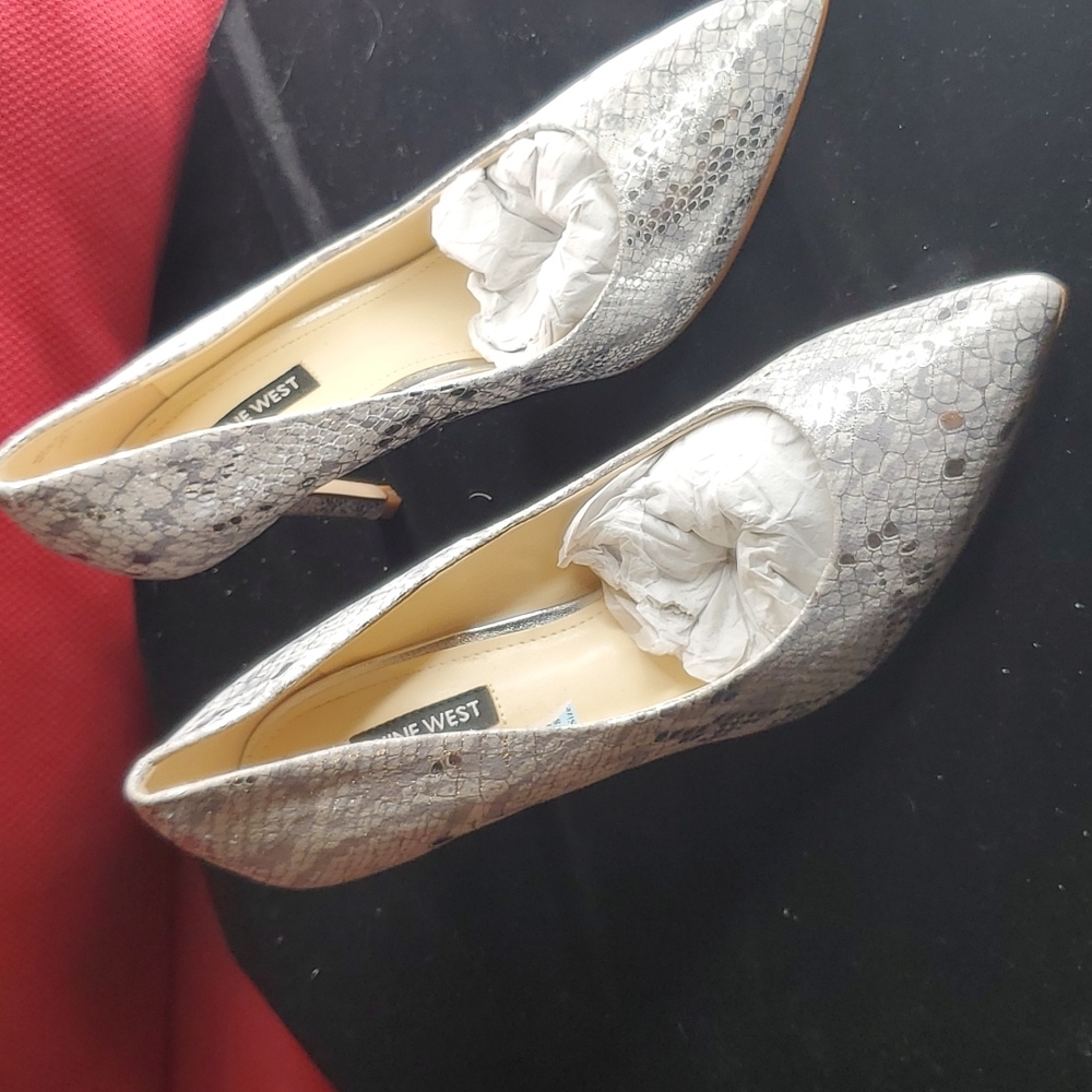 Womens Silver heels